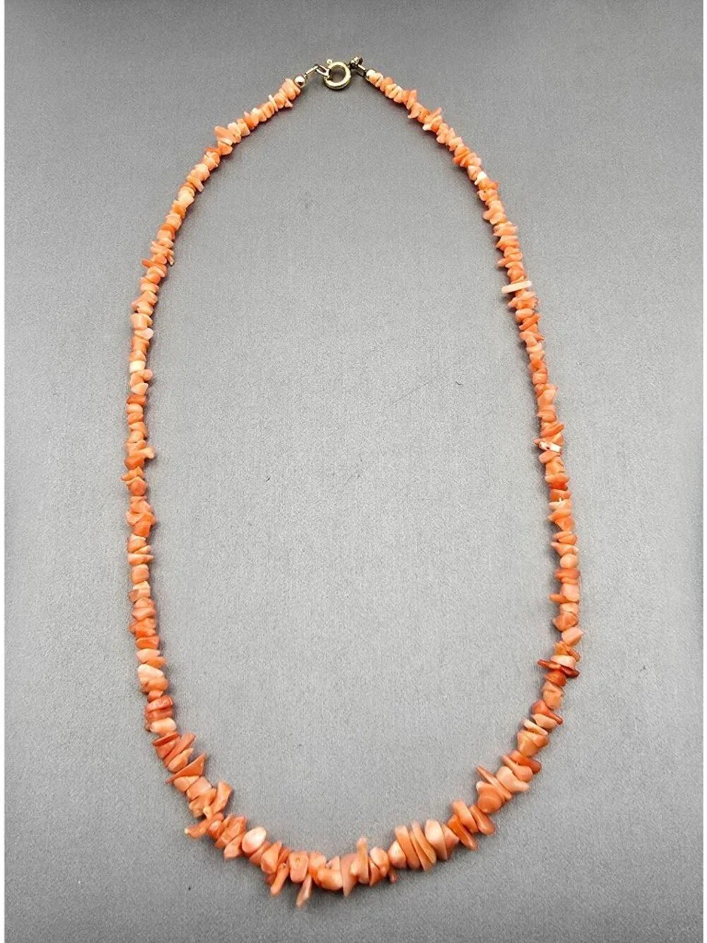 Vintage Salmon Coral Chip Necklace 16" Choker 14k Gold Filled Clasp - Picture 5 of 5